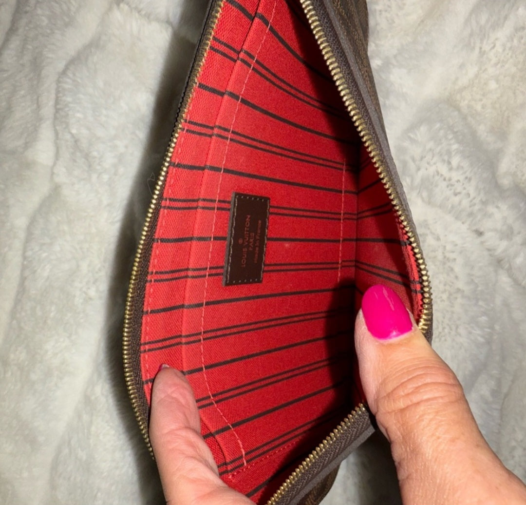 Louis Vuitton Damier Ebene Pouchette comes with Dust bag