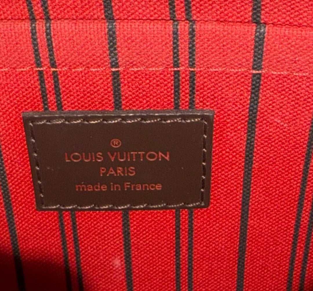 Louis Vuitton Damier Ebene Pouchette comes with Dust bag