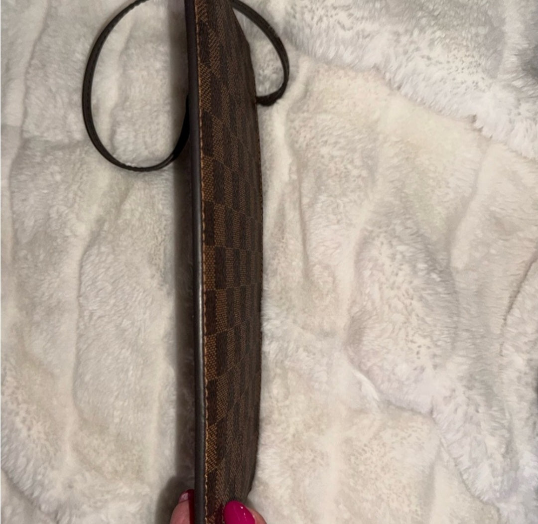 Louis Vuitton Damier Ebene Pouchette comes with Dust bag