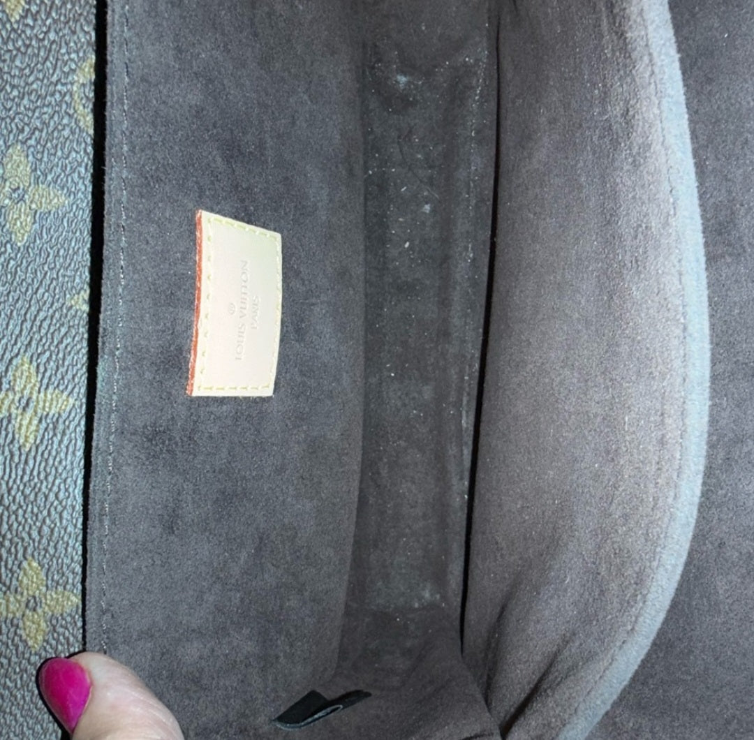 Louis Vuitton Metis monogram comes With dust bag