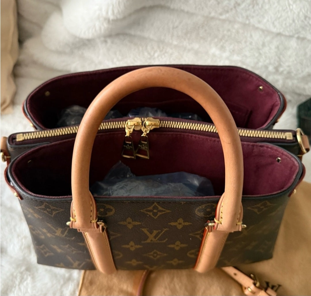 Louis Vuitton Sofflot Handbags/Satchel