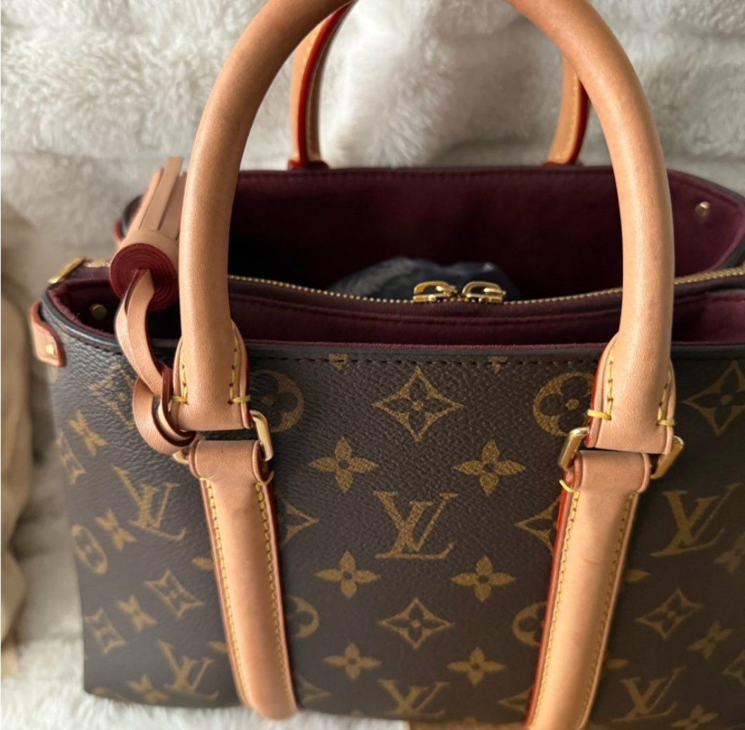 Louis Vuitton Sofflot Handbags/Satchel