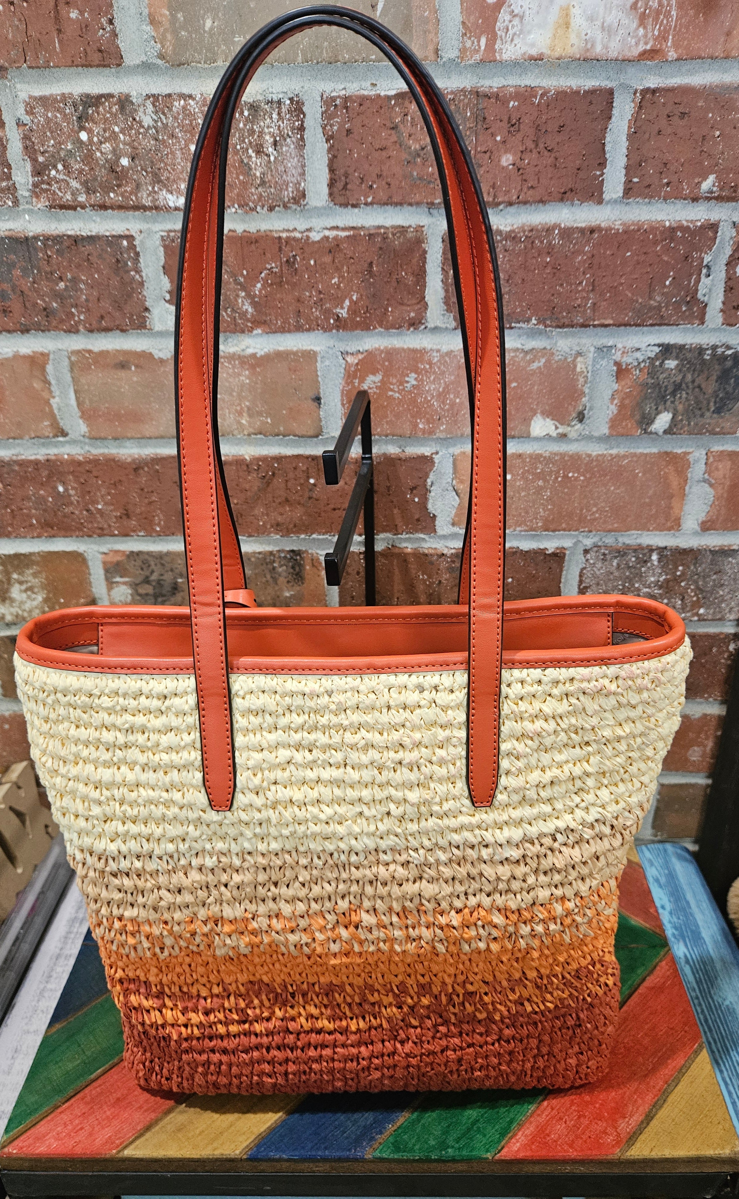 Michael Kors Ombre in Orange and woven straw