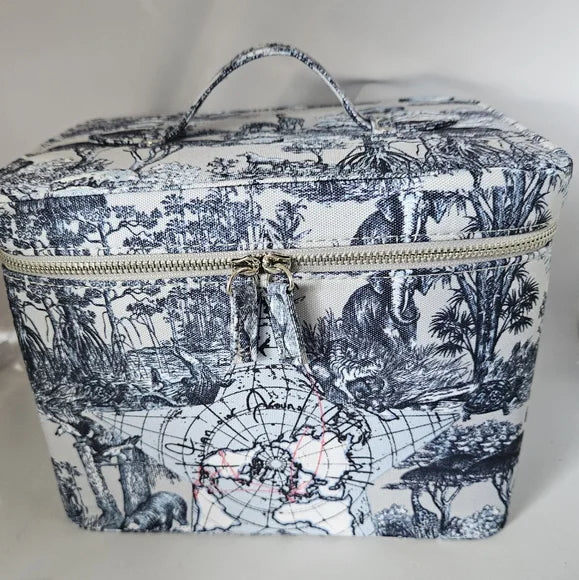 Dior Aroun T e Wor Zippered Large Train Case with Luxury Samples