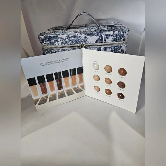 Dior Aroun T e Wor Zippered Large Train Case with Luxury Samples