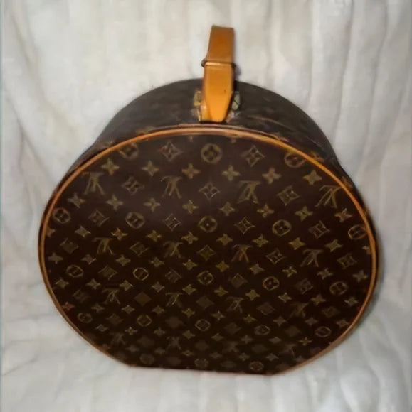 Authentic Louis Vuitton Boite a chapeaux 40 Hat Box Made Is France AS0025