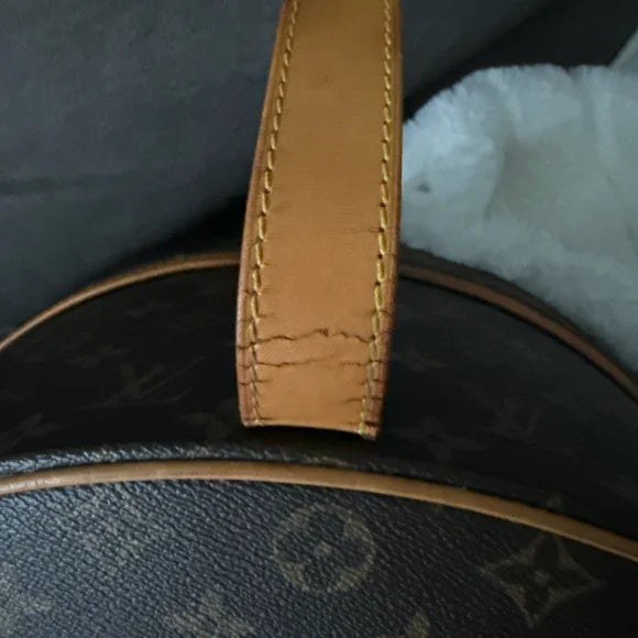 Authentic Louis Vuitton Boite a chapeaux 40 Hat Box Made Is France AS0025