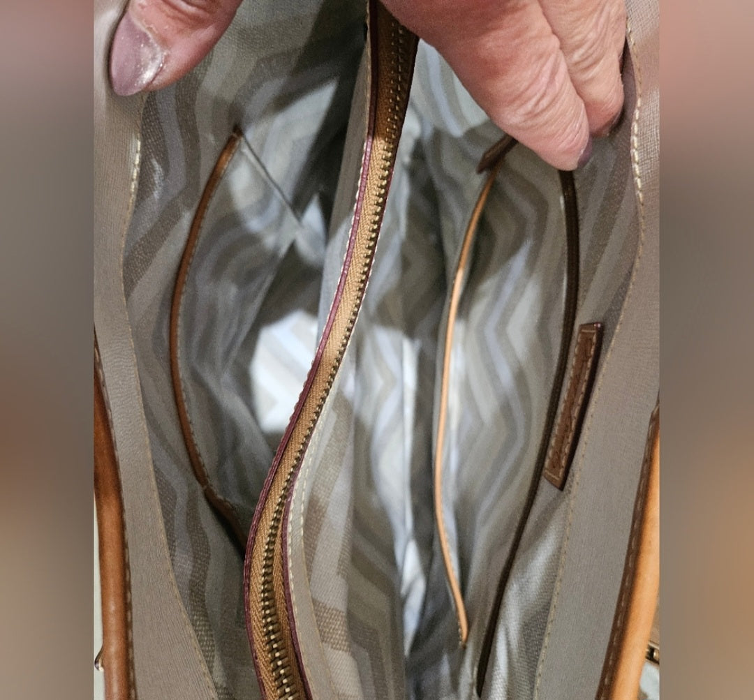 Dooney & Bourke Shopper Bag